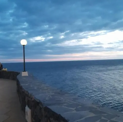 Playa Montana Amarlla,pools,wifi Costa Del Silencio