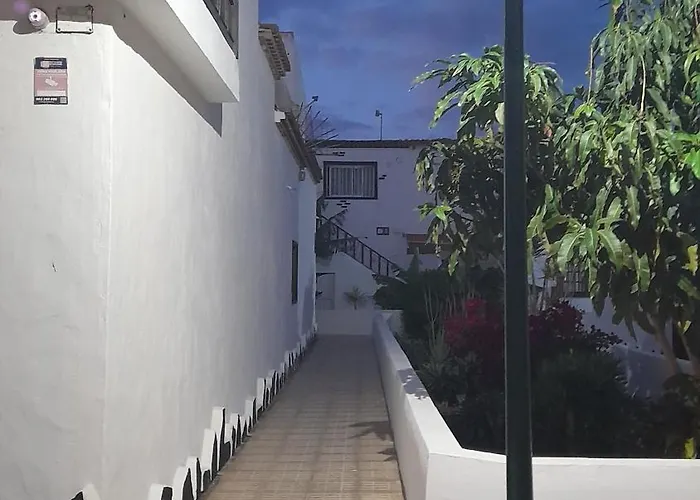 Playa Montana Amarlla,pools,wifi Lägenhet Costa Del Silencio