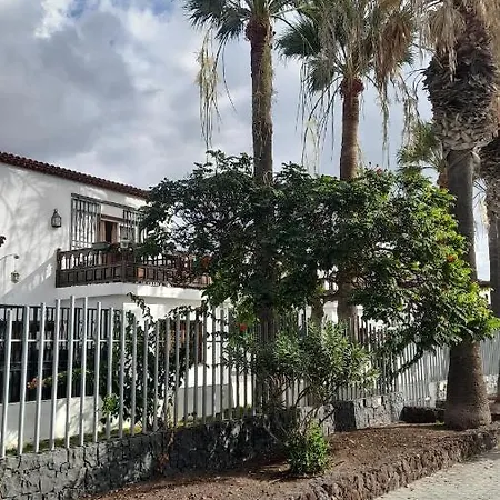 Playa Montana Amarlla,pools,wifi Apartamento Costa Del Silencio