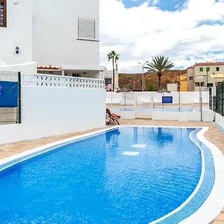 Playa Montana Amarlla,pools,wifi Costa del Silencio