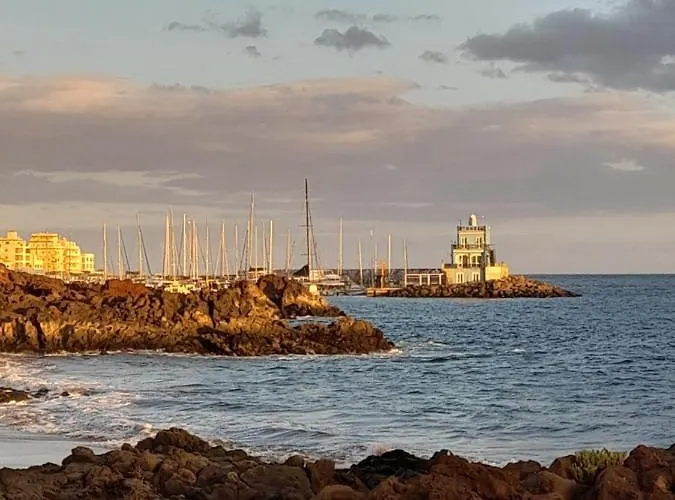 아파트 Playa Montana Amarlla,pools,wifi 코스타델실렌시오