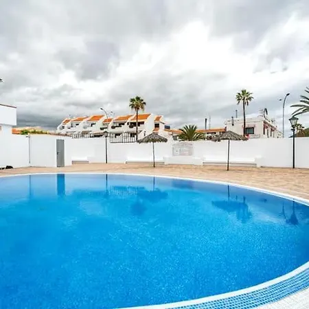 Apartment Playa Montana Amarlla,pools,wifi