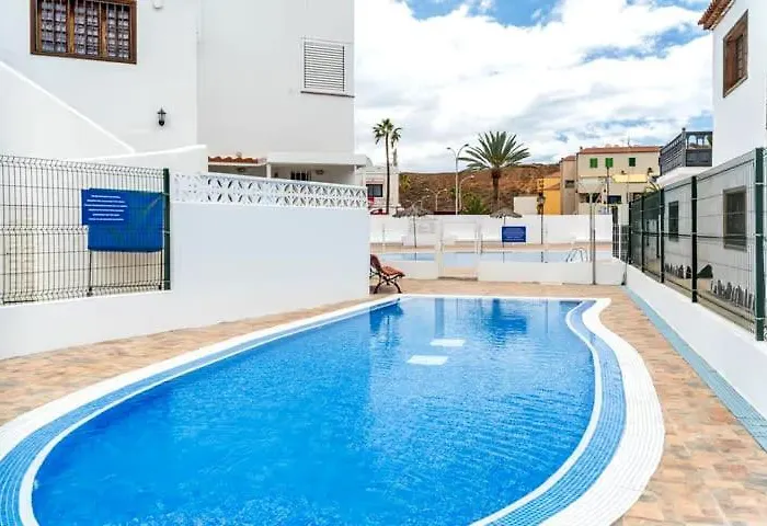 Playa Montana Amarlla,pools,wifi Costa del Silencio