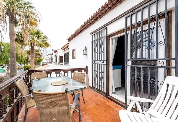 Playa Montana Amarlla,pools,wifi Apartament